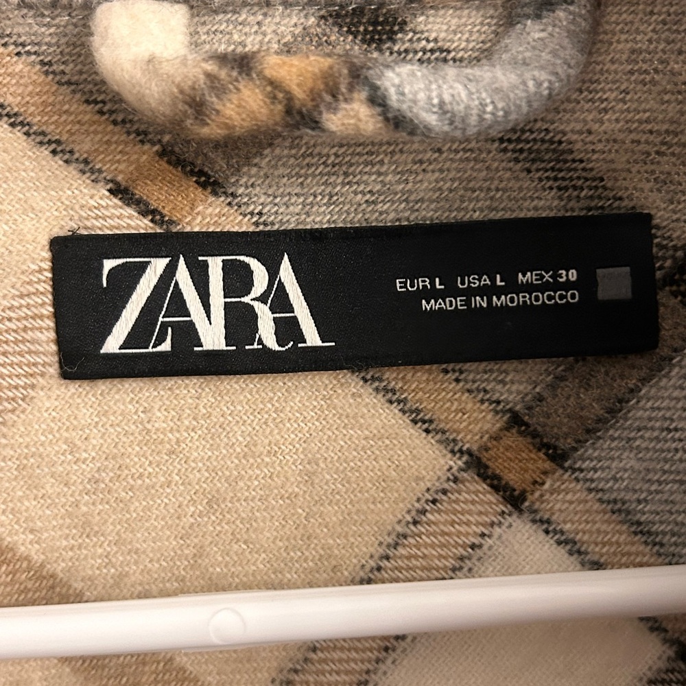 Zara Plaid Shacket in Cream and Tan - Picture 3 of 7